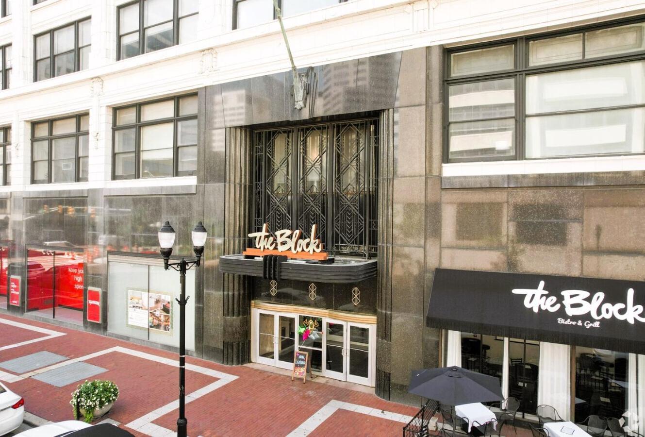 Free Parking! Downtown King Suite Lucas Oil- Conv Center Skywalk#1 Indianapolis Kültér fotó