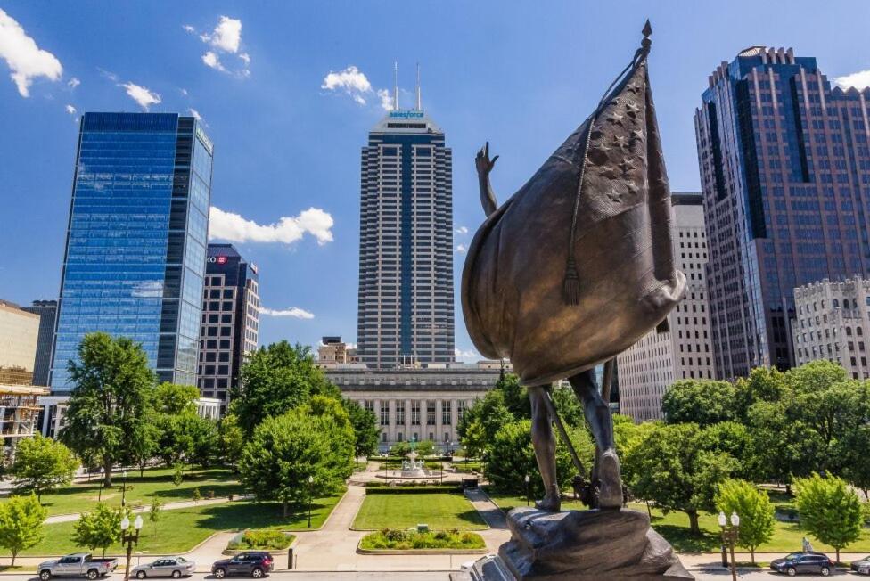 Free Parking! Downtown King Suite Lucas Oil- Conv Center Skywalk#1 Indianapolis Kültér fotó