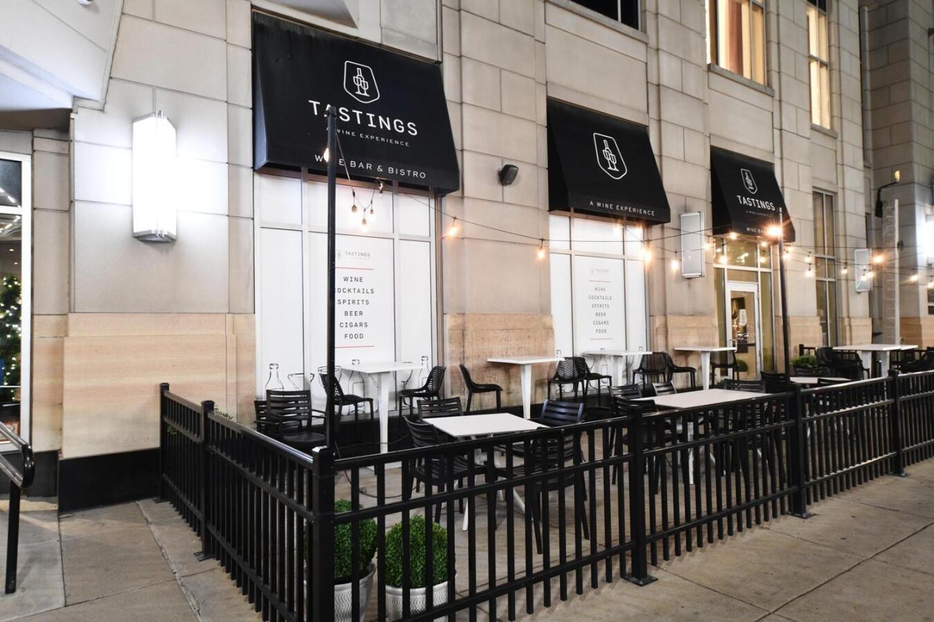 Free Parking! Downtown King Suite Lucas Oil- Conv Center Skywalk#1 Indianapolis Kültér fotó